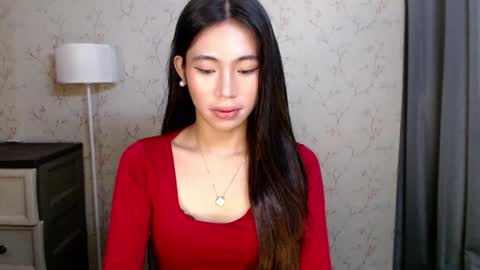 Snapshot of yourdreamgirlgwen chatting on 06/27/26, 05:51 GWENI online show from 06/27/26, 05:51