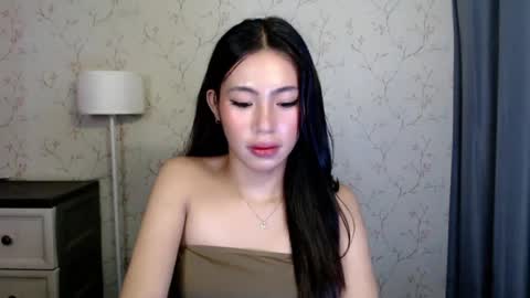 Snapshot of yourdreamgirlgwen chatting on 07/10/26, 06:32 GWENI online show from 07/10/26, 06:32