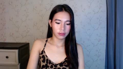 Snapshot of yourdreamgirlgwen chatting on 07/26/26, 06:15 GWENI online show from 07/26/26, 06:15
