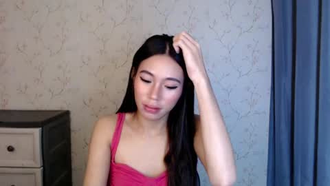 Snapshot of yourdreamgirlgwen chatting on 07/28/26, 03:21 GWENI online show from 07/28/26, 03:21