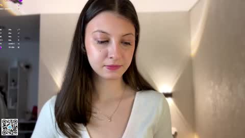 Emilia online show from 04/18/26, 02:10