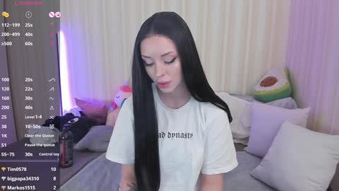 Mary online show from 12/04/24, 10:13