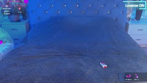 Snapshot of yourfantasywild chatting on 10/04/25, 06:22 Sue online show from 10/04/25, 06:22