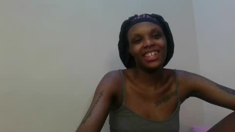 Snapshot of yourfavnigtnurse chatting on 10/12/25, 11:15 Flower online show from 10/12/25, 11:15