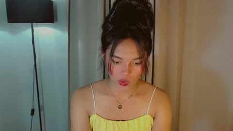 Snapshot of yourfavorateariana chatting on 03/11/25, 08:53 Sweet Ariana online show from 03/11/25, 08:53