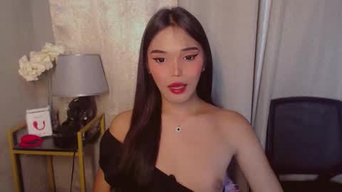 Snapshot of yourfavorateariana chatting on 10/23/25, 04:01 Sweet Ariana online show from 10/23/25, 04:01