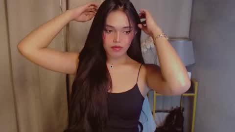 Snapshot of yourfavorateariana chatting on 10/30/25, 01:18 Sweet Ariana online show from 10/30/25, 01:18