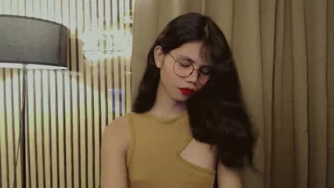 Vivian online show from 10/27/25, 11:36