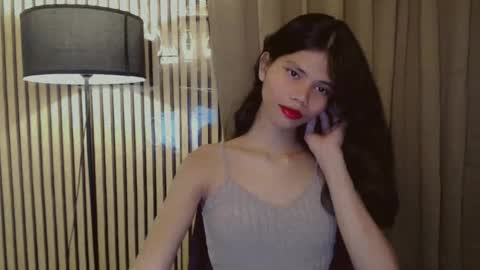 Vivian online show from 10/30/25, 01:56