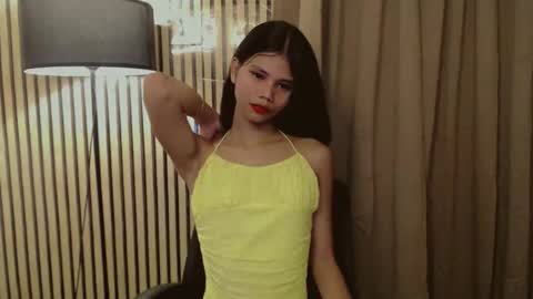 Vivian online show from 11/08/25, 01:11