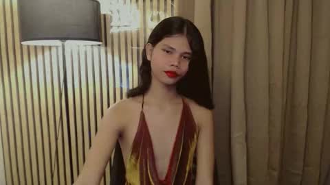 Vivian online show from 11/12/25, 08:41