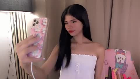 Snapshot of yourfavoratevivian chatting on 06/11/26, 08:51 Vivian online show from 06/11/26, 08:51