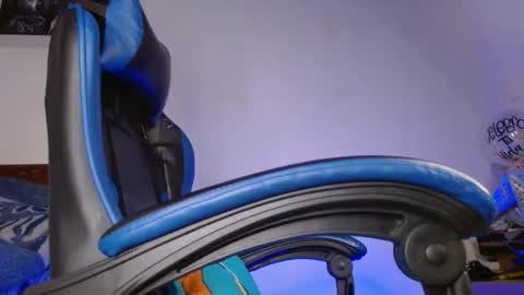 yourfavorite_bigclit online show from 04/09/26, 09:26