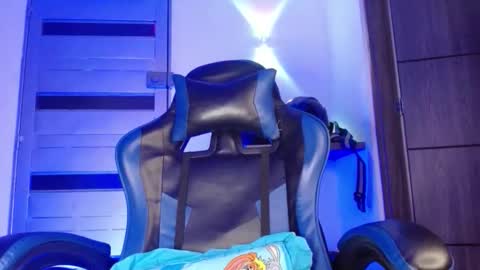 yourfavorite_bigclit online show from 05/19/26, 08:53