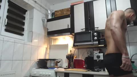 yourfavoritetallboy online show from 12/15/25, 06:23