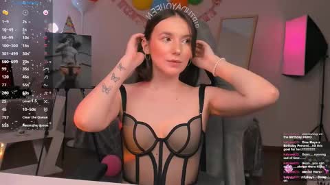 Snapshot of yourfrenchteacher chatting on 03/12/25, 03:02 Chloe online show from 03/12/25, 03:02