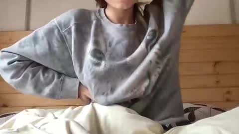 yourgirlaurora online show from 04/04/26, 02:47