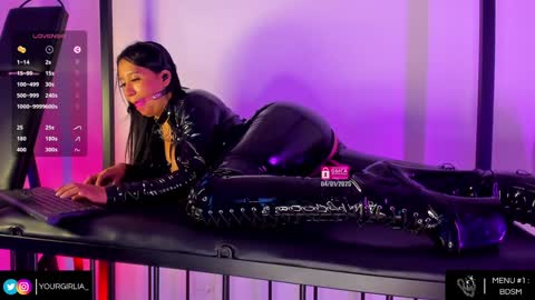 Snapshot of yourgirlia_ chatting on 01/04/25, 08:39 Call me Lia online show from 01/04/25, 08:39