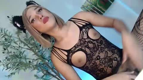 Snapshot of yourgirlnextdoor18 chatting on 05/18/26, 03:24 yourgirlnextdoor18 online show from 05/18/26, 03:24