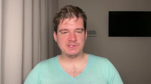 Snapshot of yourhairybuddy chatting on 04/19/26, 08:22 Andrey online show from 04/19/26, 08:22