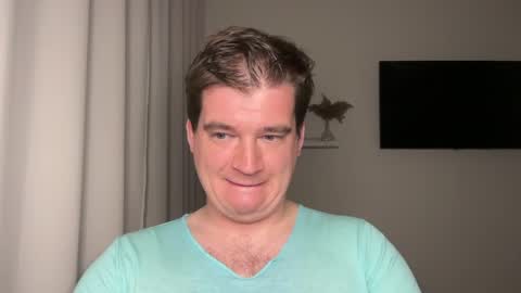 Snapshot of yourhairybuddy chatting on 05/17/26, 08:27 Andrey online show from 05/17/26, 08:27