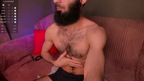 Snapshot of yourhairysecret chatting on 12/16/25, 09:09 HAIRY wants to have a great time online show from 12/16/25, 09:09