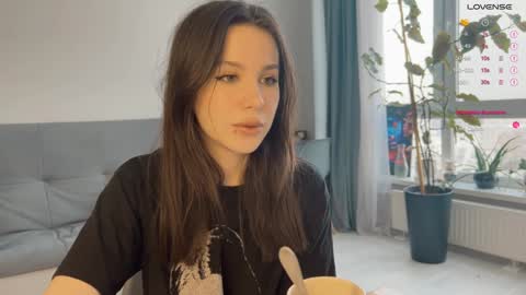 Aida online show from 12/19/24, 05:18