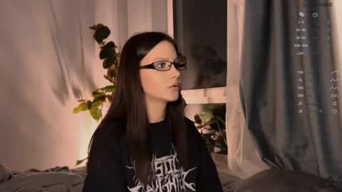 Aida online show from 03/11/25, 06:52