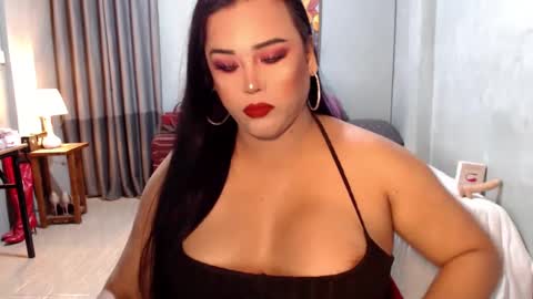 Snapshot of yourhighnesscassy chatting on 12/12/24, 05:42 Cassy online show from 12/12/24, 05:42