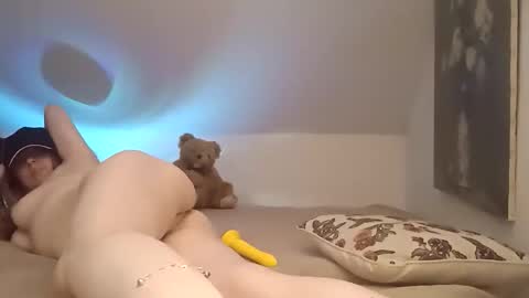 HollyHorne online show from 09/30/25, 11:43