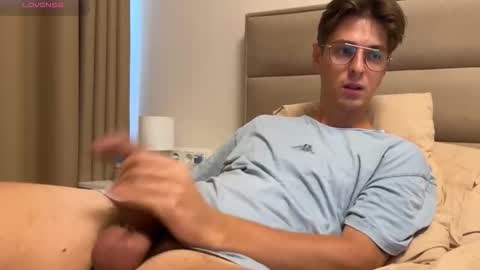 Chris online show from 09/16/25, 06:47