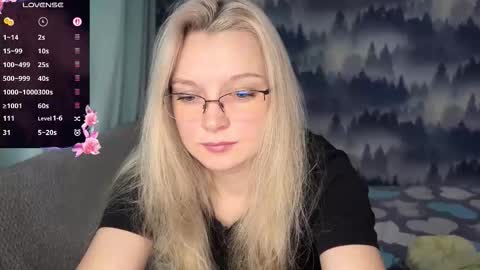 Snapshot of yourjessy chatting on 10/29/25, 02:25 yourjessy online show from 10/29/25, 02:25