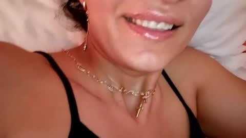 Snapshot of yourjessywet chatting on 07/19/26, 05:00 yourjessywet online show from 07/19/26, 05:00