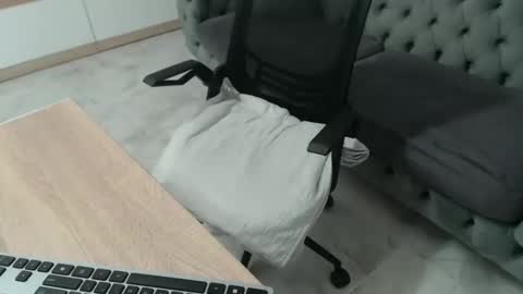 yourlilsin online show from 03/19/26, 06:01