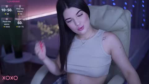 L O L A online show from 12/02/25, 09:43