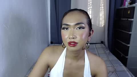 yourlovebella88 online show from 02/25/25, 11:44