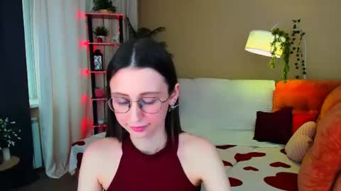 Snapshot of yourlovelystoryy chatting on 06/20/26, 11:35 Vetta online show from 06/20/26, 11:35