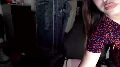 Snapshot of yourlovetifannyx chatting on 09/25/25, 04:16 tifanny online show from 09/25/25, 04:16
