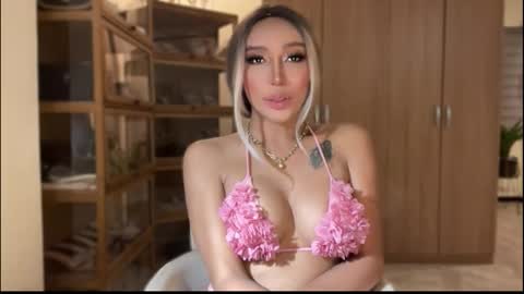 Pearl online show from 11/13/25, 09:19