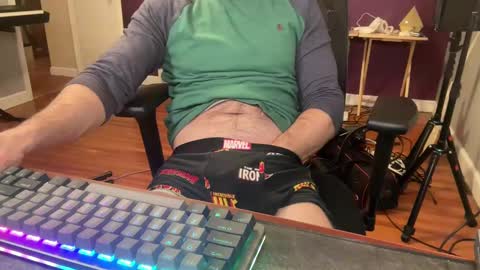 yourloyalpuppy online show from 12/31/24, 07:10