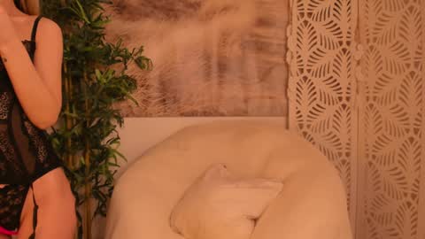 Sarah online show from 03/07/25, 02:15