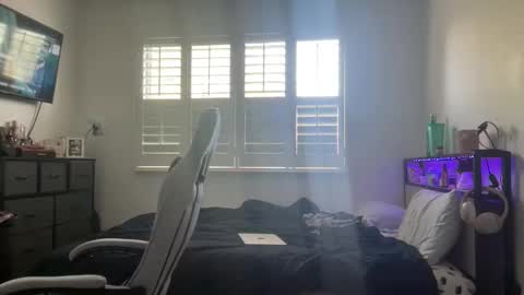 Snapshot of yourmila1 chatting on 02/27/26, 11:27 yourmila1 online show from 02/27/26, 11:27