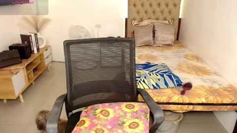 Amanda online show from 04/10/26, 12:21