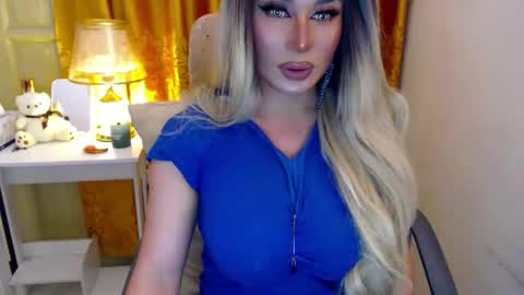 Adriana Maxwell online show from 04/11/26, 06:34
