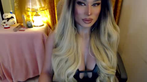 Adriana Maxwell online show from 05/01/26, 06:01