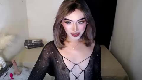 Snapshot of yournaughtykendal chatting on 05/25/26, 08:15 TIFFANY SUCKING QUEEN online show from 05/25/26, 08:15