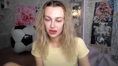 Snapshot of yournickyadamidi chatting on 07/08/26, 04:33 Nicky online show from 07/08/26, 04:33