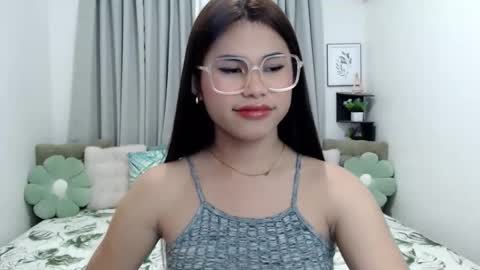 yourprettyblythe_ts online show from 12/15/25, 05:34