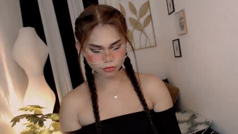 Snapshot of yourprettyblythe_ts chatting on 06/20/26, 11:13 yourprettyblythe_ts online show from 06/20/26, 11:13