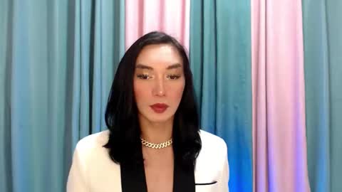 QueenLuci online show from 11/26/25, 03:13